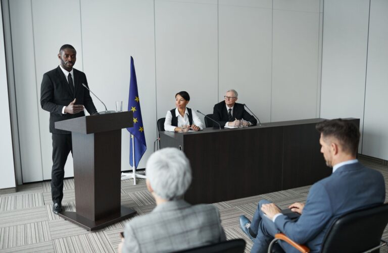 quem-pode-assistir-tribunal-do-juri